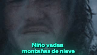 Niño desafía a la nieve para llegar a su escuela