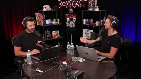 #301 WNBA Forced to Apologize for Saying America is GREAT!, VISAS Get Denied & FEMBOY Reddit