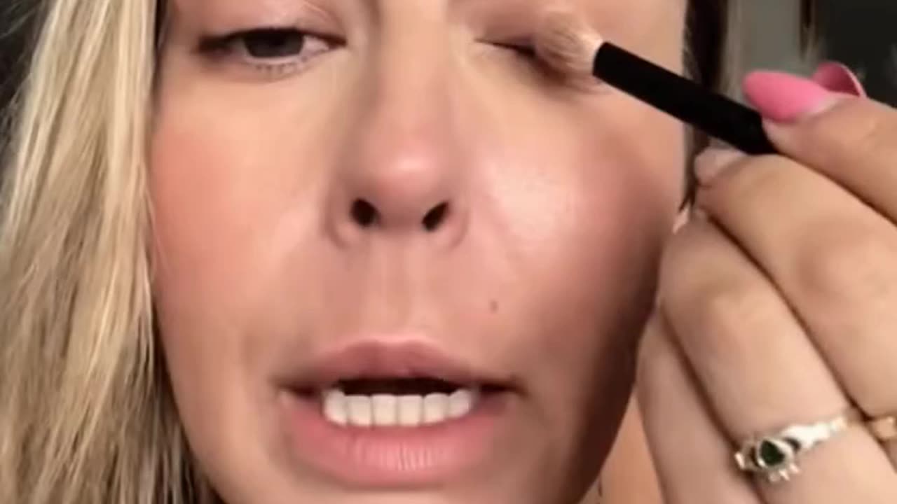 STRONG & INDEPENDENT MENTAL BREAKDOWNS - VOL. 1,907