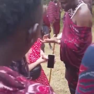 A European woman is on vacation in Africa to meet Maasai tribe. How will this vacation end?