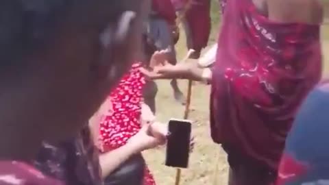 A European woman is on vacation in Africa to meet Maasai tribe. How will this vacation end?