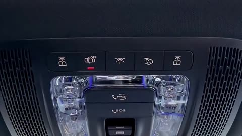 2025 Mercedes GLB220 – Next-Gen SUV Unveiled! Follow & Like for Premium Car Reviews!