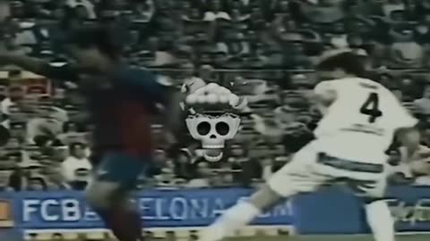 Ronaldinho: The Art of Brilliant Dribbling! ⚽🔥