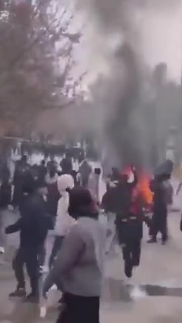Street battles happening now against the Islamic regime in Iran