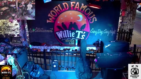 LIVE Music Everyday!