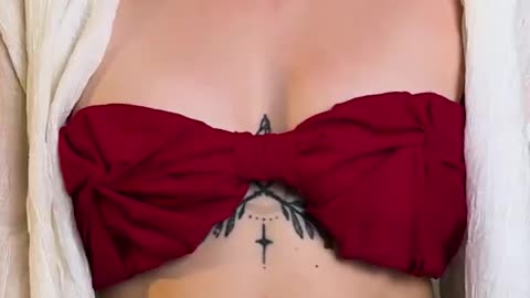 Casually reinventing clothing with just two scarves 🔥