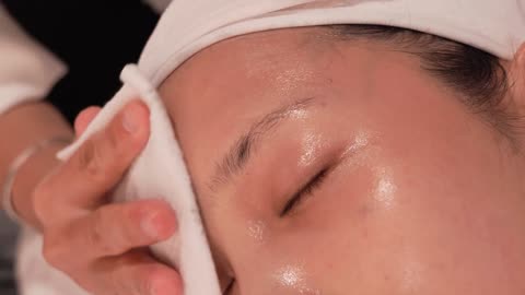 ASMR，Wait... it tickles! It makes me laugh