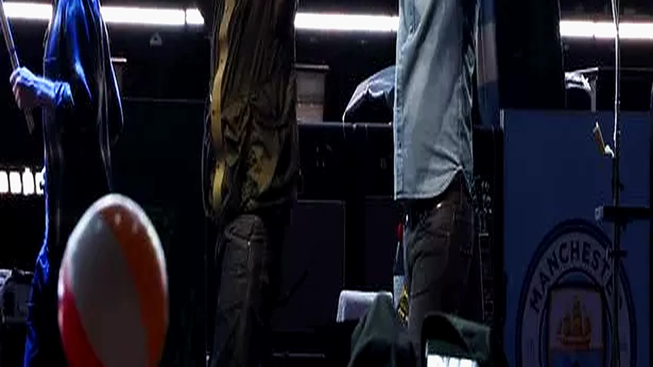 Couple Accused of Ruining Oasis Gig in Canada Wi