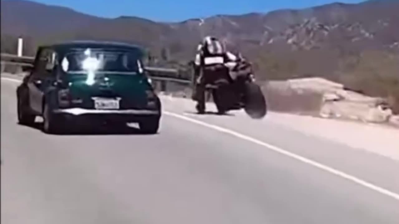 Biker Hits Divider at Full Speed – Goes Flying in the Air! Caught on Camera 🎥