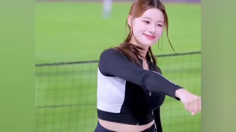 Korean female student burns up on stage with vibrant choreography - beautiful girl ep 2