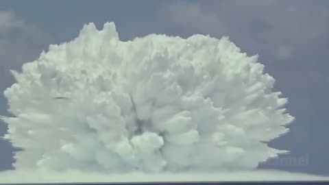 MARK 7 NUCLEAR GRAVITY BOMB EXPLODES DEEP UNDERWATER CREATING A COLUMN OF WATER VAPOR MORE THAN A MILE HIGH