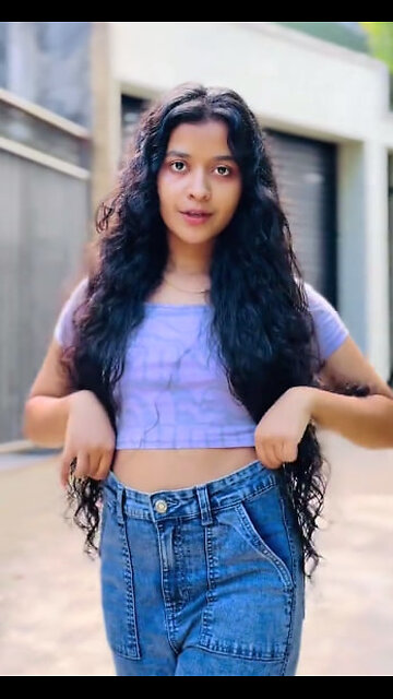 Sri Lankan cute girl dance with ne trending song 😍🔥