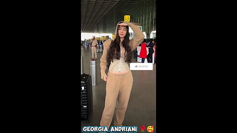 Bollywood Actress Giorgia Andriani Spotted at Mumbai Airport 🔥🌹❤️