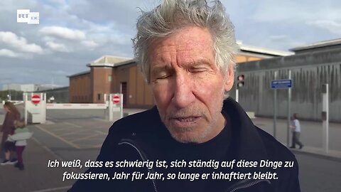 "Intrepid Hero Roger Waters Visits Julian Assange in Prison"