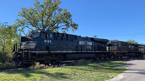 4 Horse Power ? More like 17,000 from 4 NS Trains(short)