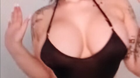 Streamer girl bounce