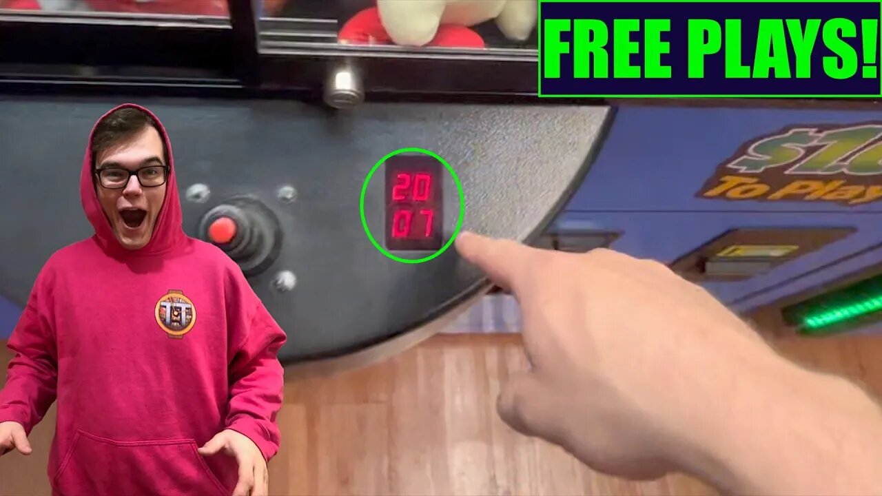 THIS CLAW MACHINE GIVES YOU FREE TRIES!