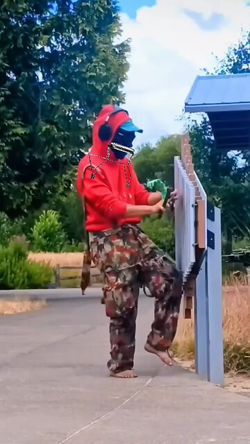 A Good🎵Song for a Good☮️Recovery in a Good☯️Mood Swaying🤭 with a Lady #summertimemagic @rihanna