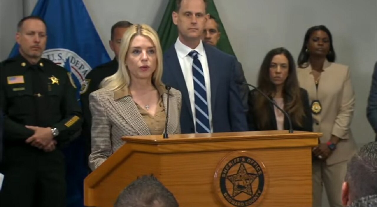 Bondi on murder charges against alleged MS-13 gang members