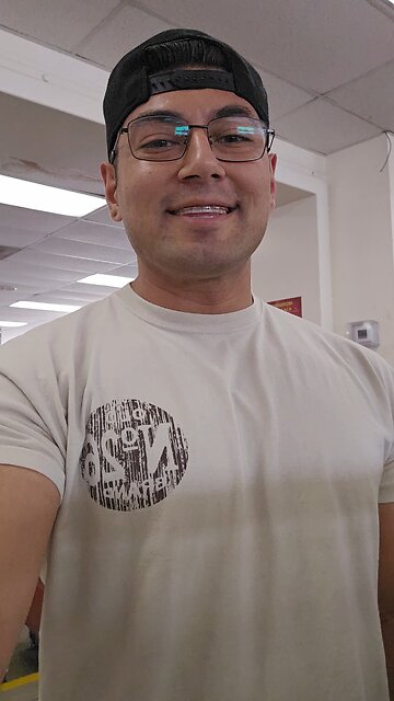 At the thrift store #thrift #thriftshop #salvationarmy #goodwill #store #buy