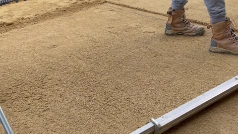 Construction Crew Shows Off Clever Work Techniques