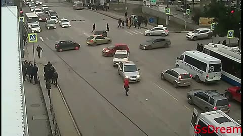 Funny driving fails compilation ｜｜ Funny CCTV footage ｜｜