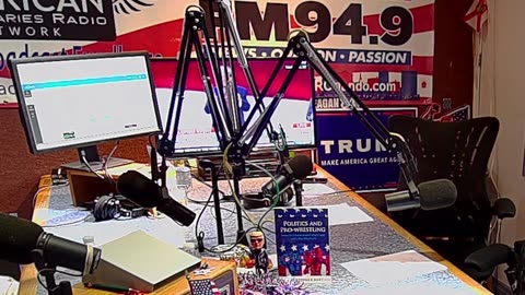 JAKE TAPPER APPEARS TO BE COLOR BLIND