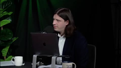 One full minute of Elizabeth Warren trying to find ways to squirm out of the lies.
