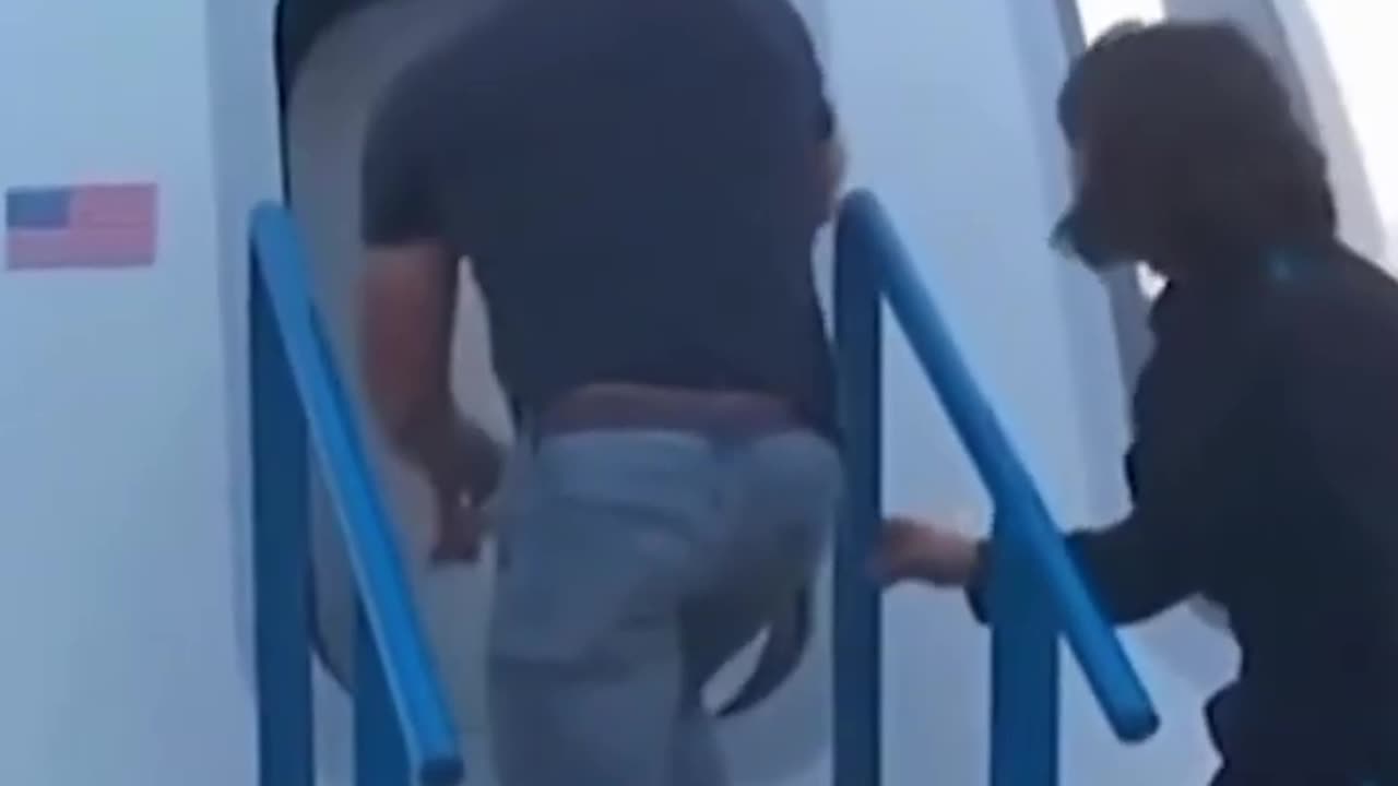 BLUE ORIGIN HOAX ...FAKE DOOR