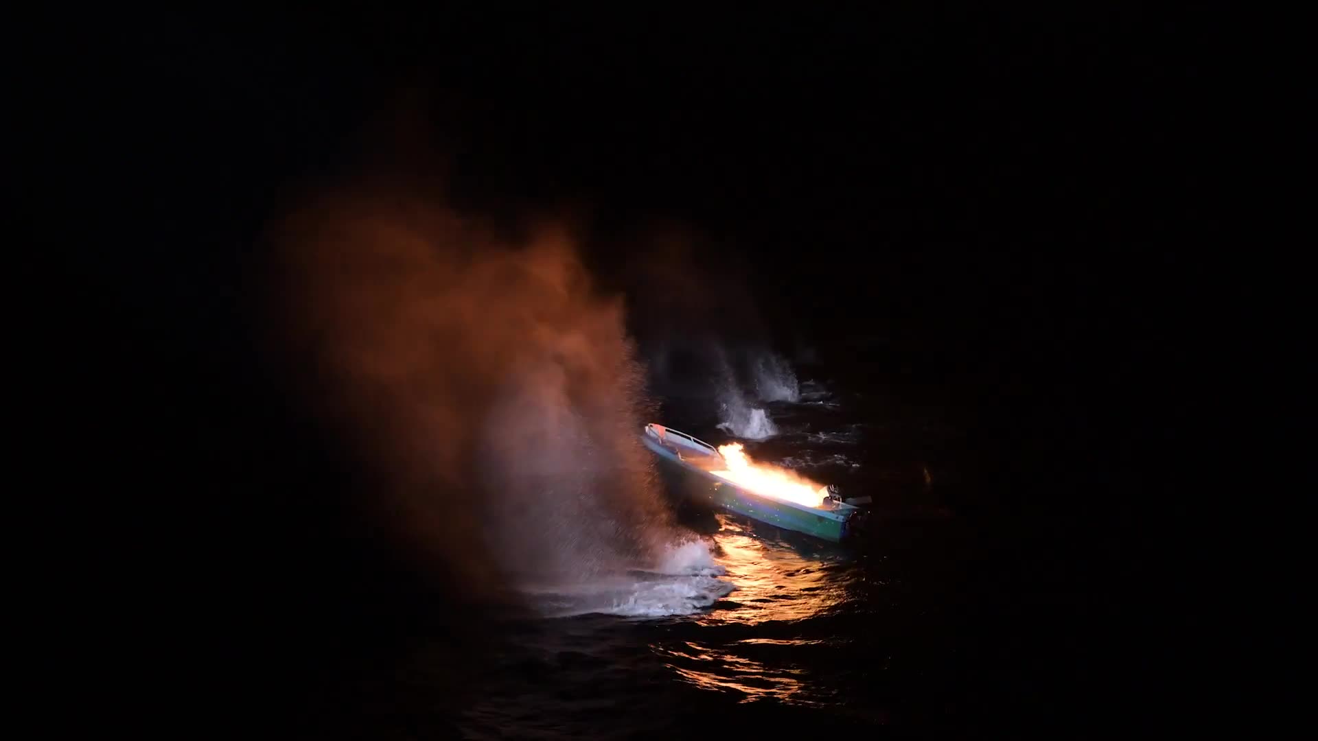 💥US Coast Guard SMOKES Another Drug Boat en route to the USA🚤