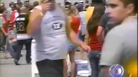 May 25, 2007 - Carlos Diaz of 'Extra' Visits Carb Day in Indianapolis
