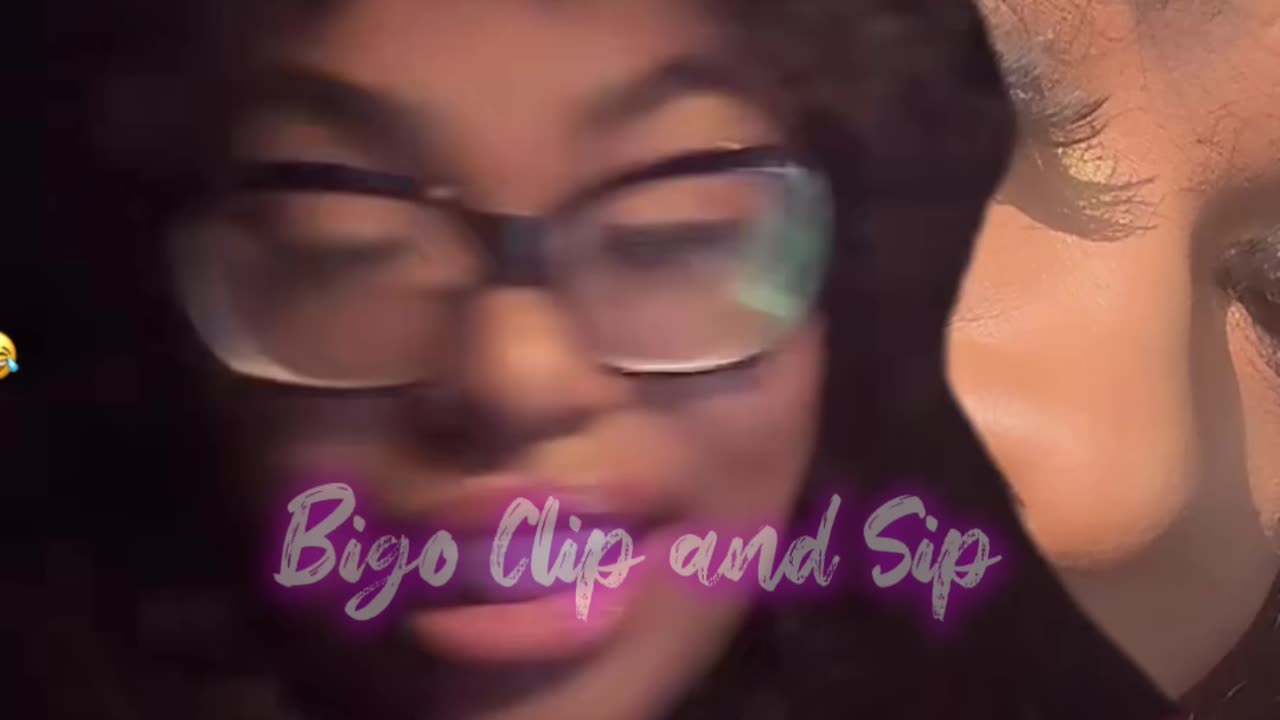 Moet agrees w/Starr n son that her hands are crusty dusty musty 4/30/25 #bigoclipandsip