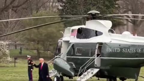 BREAKING: President Trump walks to Marine One to head to Mar-a-Lago on the Taxpayers dime.