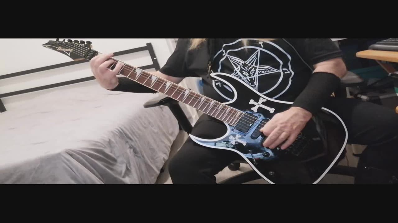 Heading OUt To The Highway - Judas Priest