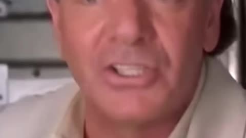 NEIL DIAMOND LOVES LOVE