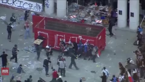 🚨 BREAKING: The Los Angeles ICE facility has been TOTALLY TRASHED by rioters,