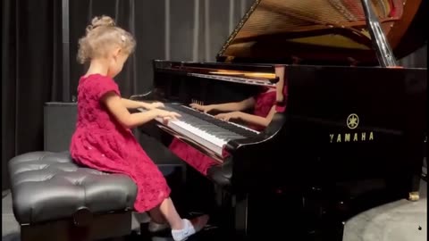Quick Smile: This girl is only 4 years old. 1st place World Competition