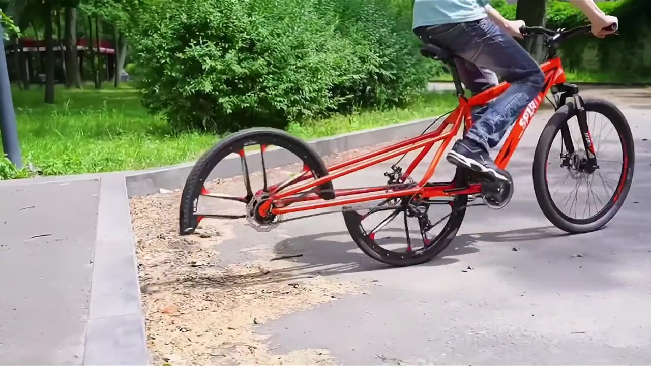The World’s Weirdest Bike Actually Works