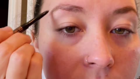 How to Get Natural, Fluffy Brows