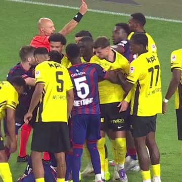 Shaqiri stays cool and scores to give FCB the lead.