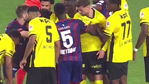 Shaqiri stays cool and scores to give FCB the lead.