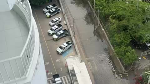 Reportan subida de la marea en Manga: autoridades mantienen vigilancia