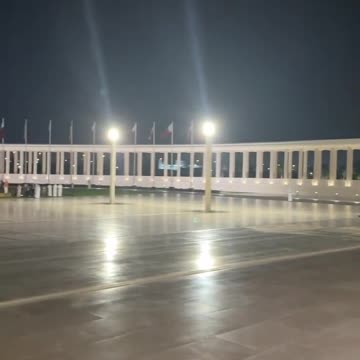 POTUS and the Emir of Qatar watch a sword dancing ceremony at Al Wajba Palace 🇺🇸🇶🇦