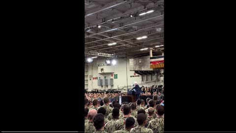 Trump: “Chúa phù hộ quân đội chúng ta. Chúa phù hộ Nhật Bản. Chúa phù hộ Hoa Kỳ..."