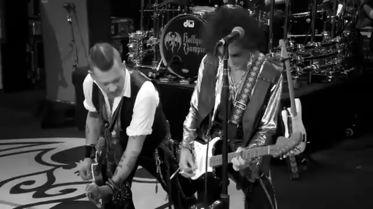 Hollywood Vampires - People Who Died (2019)