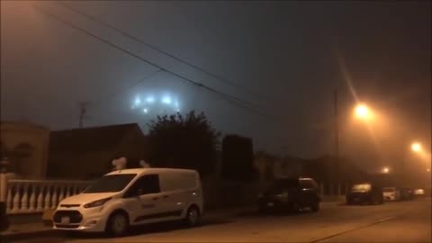 STUNNING!!! UFO Sighting Over Oxnard, California, USA.