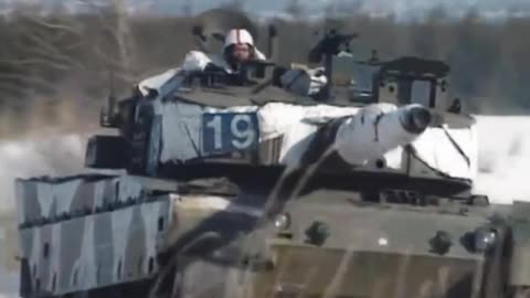 More Retro Footage of Japanese Abrams Tank