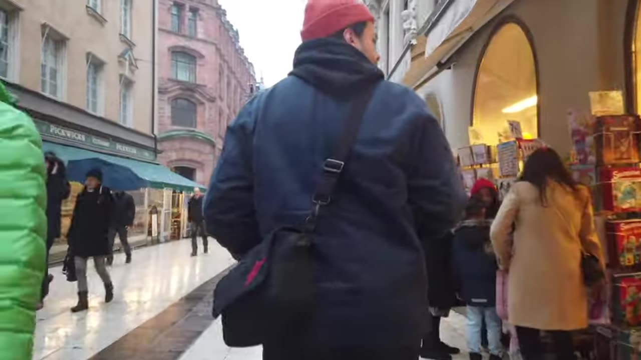 Relaxing-music-walking-in-stockholm-sweden