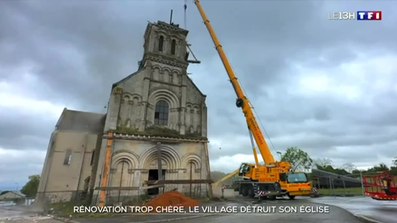 France demolishes 12th Century Church instead of restoring it (as Mosques are being rapidly built) ✞