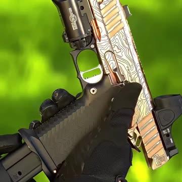 铁猴子神童-24K金涂层 #国外合法拍摄国内请勿模仿 #武器科普 #实弹射击 #男人减速带 #靶场射击